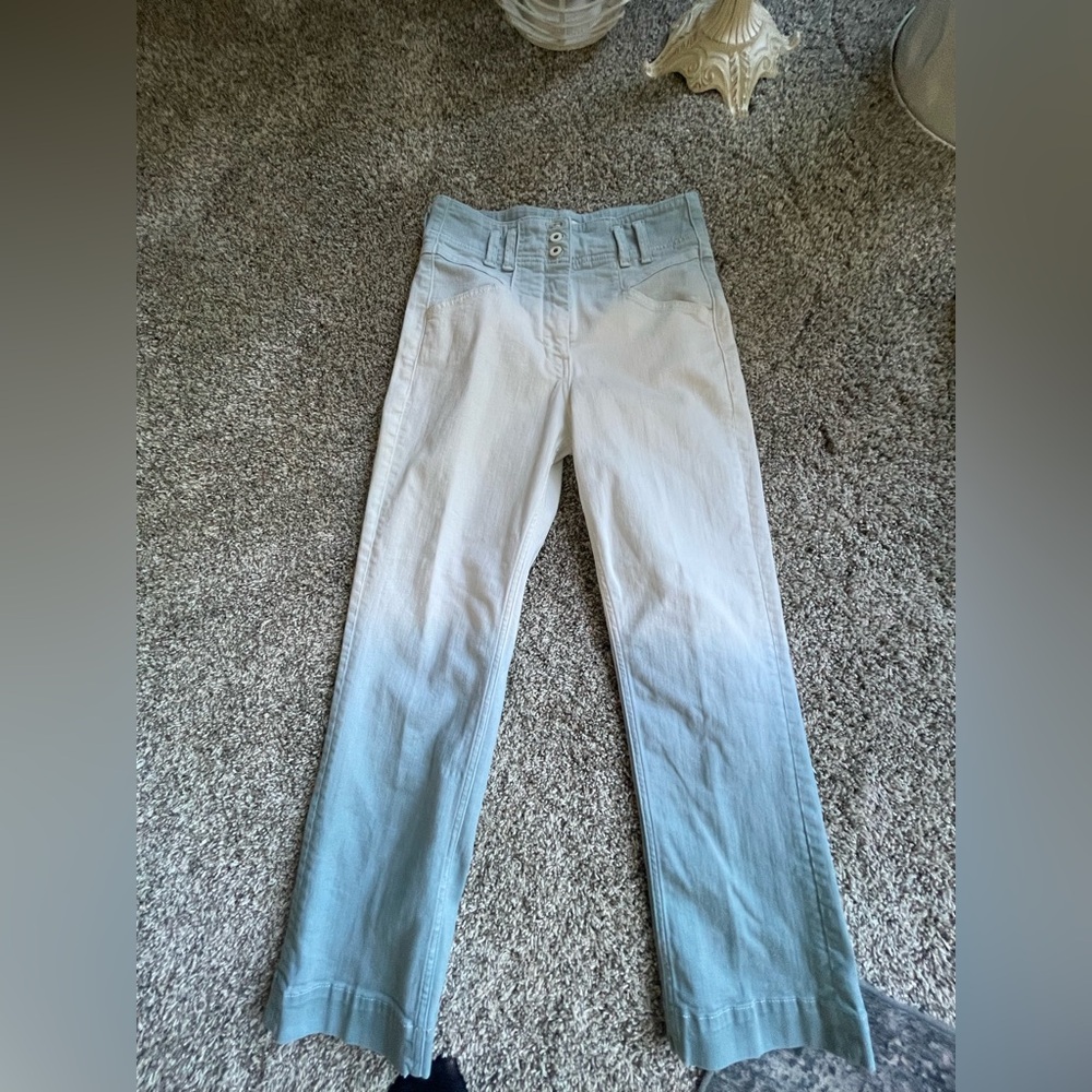 Anthropologie Woman’s Jeans in Size 27 in like new condition.